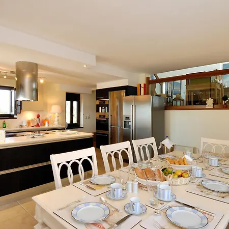 Yialenia Estate * Costa Navarino