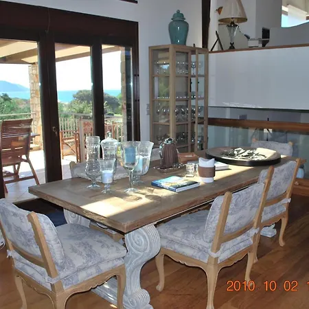 Yialenia Estate Costa Navarino