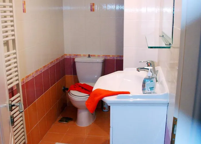 Yialenia Estate Villa *