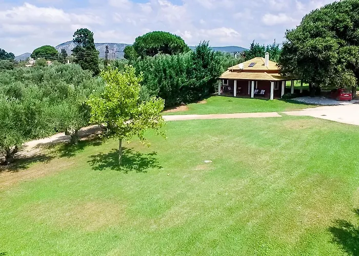 Yialenia Estate Villa *