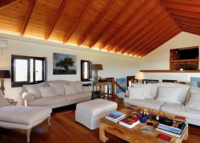 Yialenia Estate Villa *