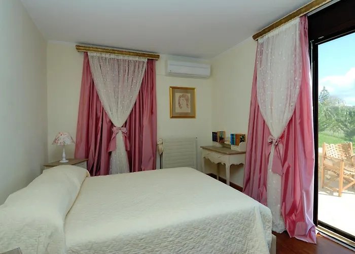 Yialenia Estate * Costa Navarino