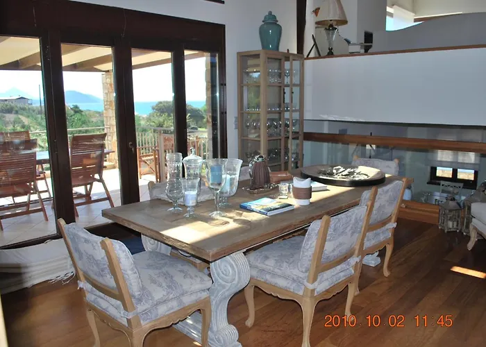 Yialenia Estate Costa Navarino